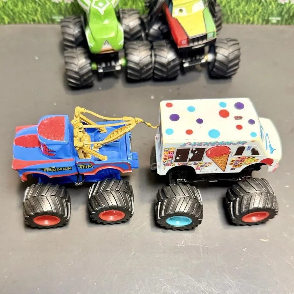 Disney Pixar Cars MONSTER TRUCK MATER PADDY I-SCREAMER Disney Store 1:43 USED